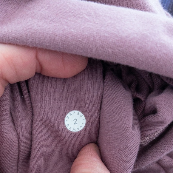 Lululemon Scuba Pullover Hoodie Sweatshirt Figue Pink Mauve Relaxed Fit Size 2 - Picture 8 of 9